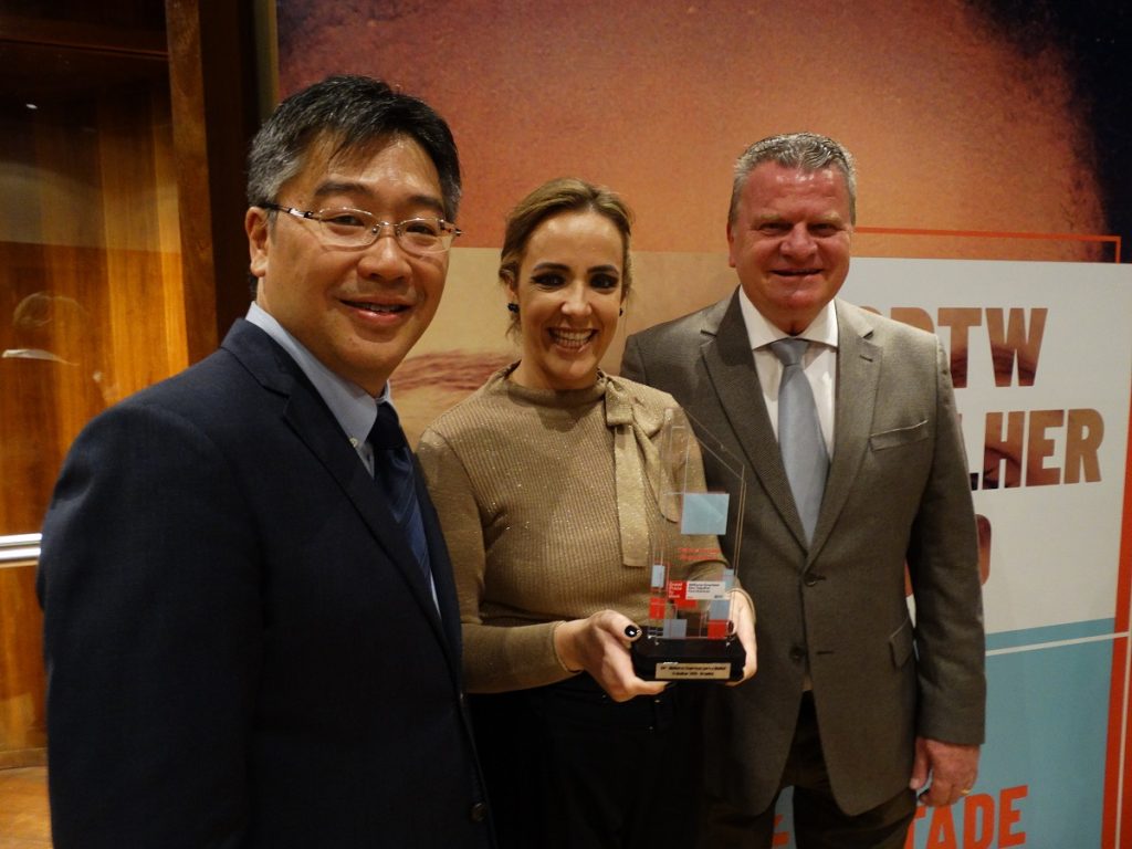 Masaaki Itakura, Diretor Executivo de Estratégia Corporativa; Juliana Zan, Superintendente de Recursos Humanos; e José Adalberto Ferrara, presidente da Tokio Marine / Divulgação