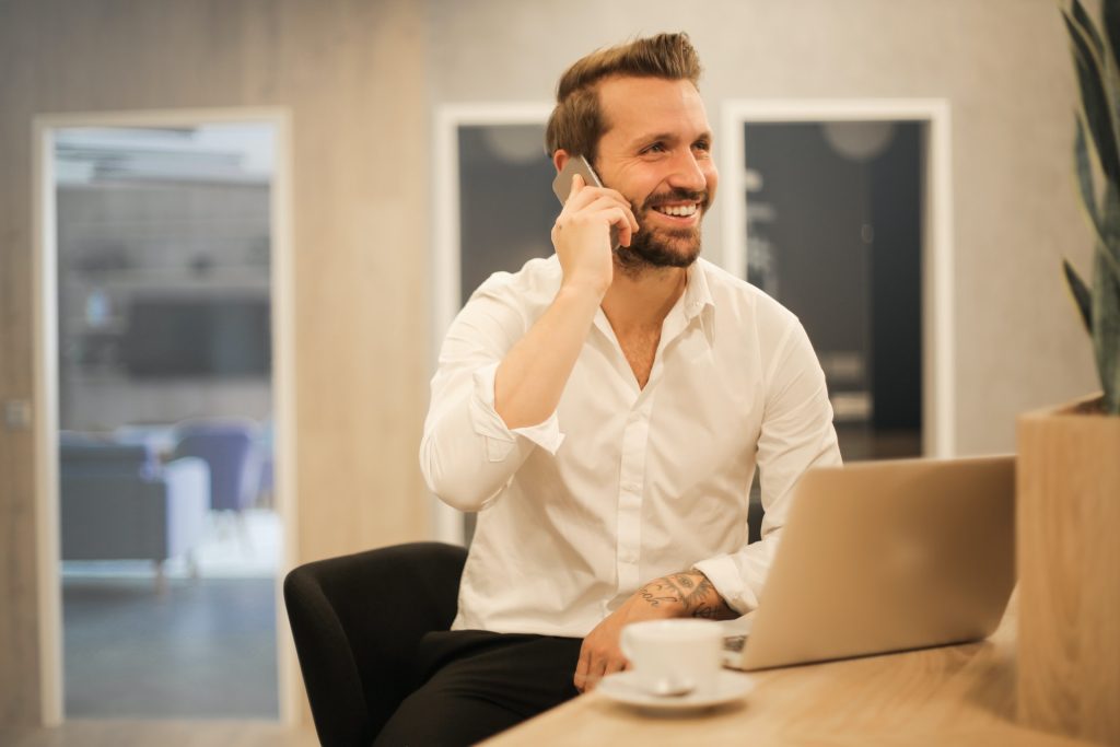 Avla oferece Seguro Garantia Judicial para ajudar no crescimento de PMEs / Foto: Bruce Mars / Unsplash Images